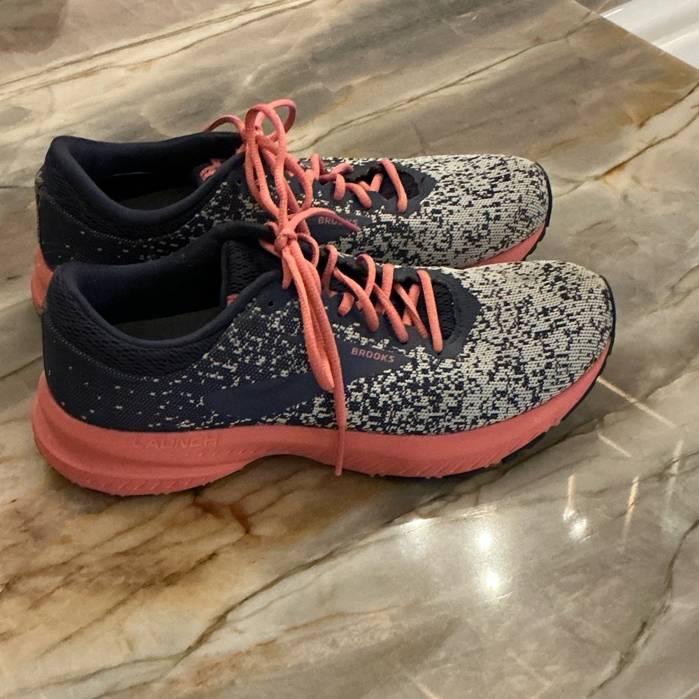 Brooks Women's Speckled Navy and Coral Sneakers